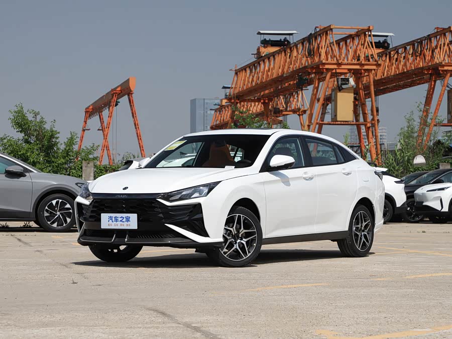 Dongfeng Aeolus Yixuan, 2026 — купить в Перми под ключ