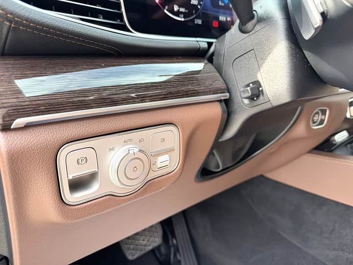 Mercedes-Benz GLE-Class, 2023 — фото 8 из 9