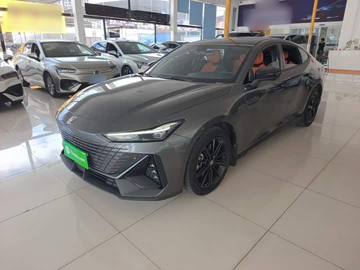 Changan UNI-V Hybrid, 2022 — купить в Самаре под ключ