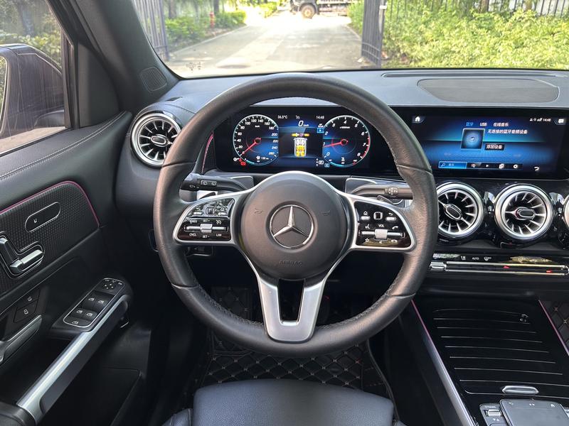 Mercedes-Benz GLB-Class, 2023 — фото 10 из 12