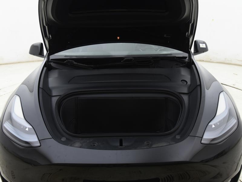 Tesla Model Y, 2023 — фото 11 из 12