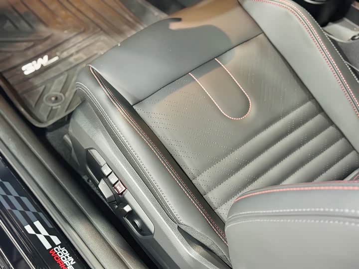Mini Mini JCW, 2025 — фото 9 из 9