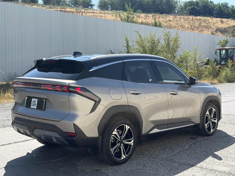 Geely Galaxy L7, 2025 — фото 6 из 11