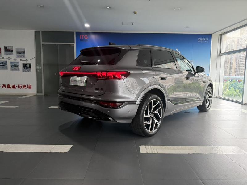 Audi Q6L e-tron, 2025 — фото 5 из 12