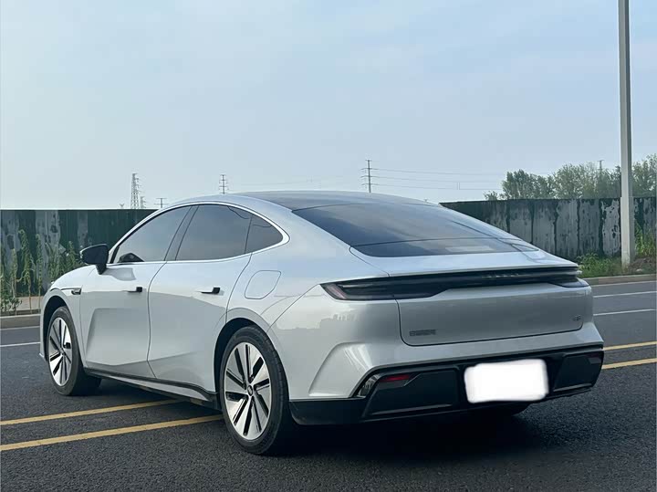 Geely Galaxy E8, 2024 — фото 9 из 9