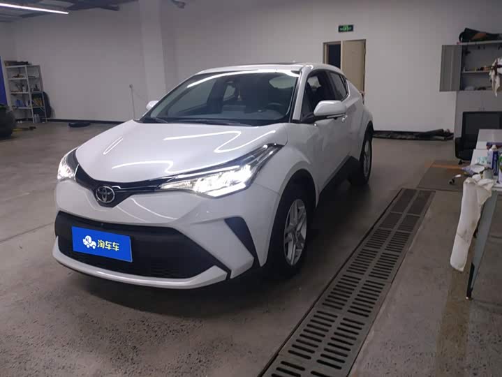 Toyota C-HR, 2021 — купить в Белгороде под ключ