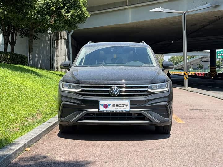 Volkswagen Tiguan L Pro, 2024 — фото 2 из 9