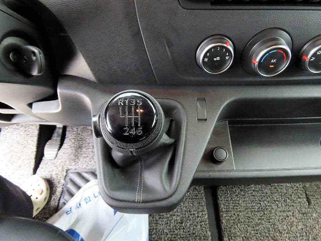 Renault Master, 2022 — фото 9 из 12