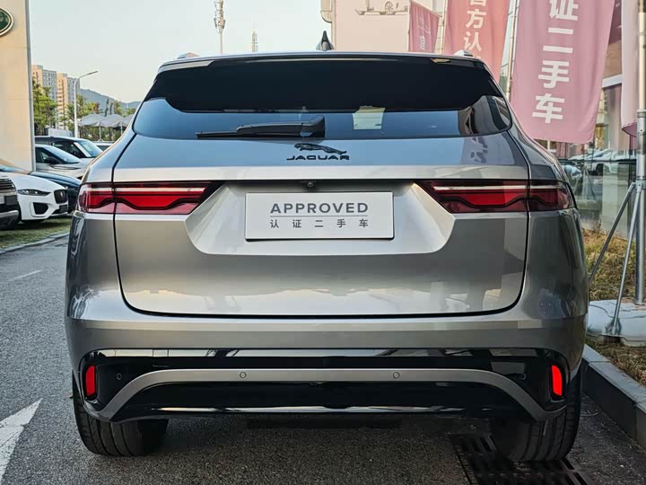 Jaguar F-Pace, 2023 — фото 7 из 9