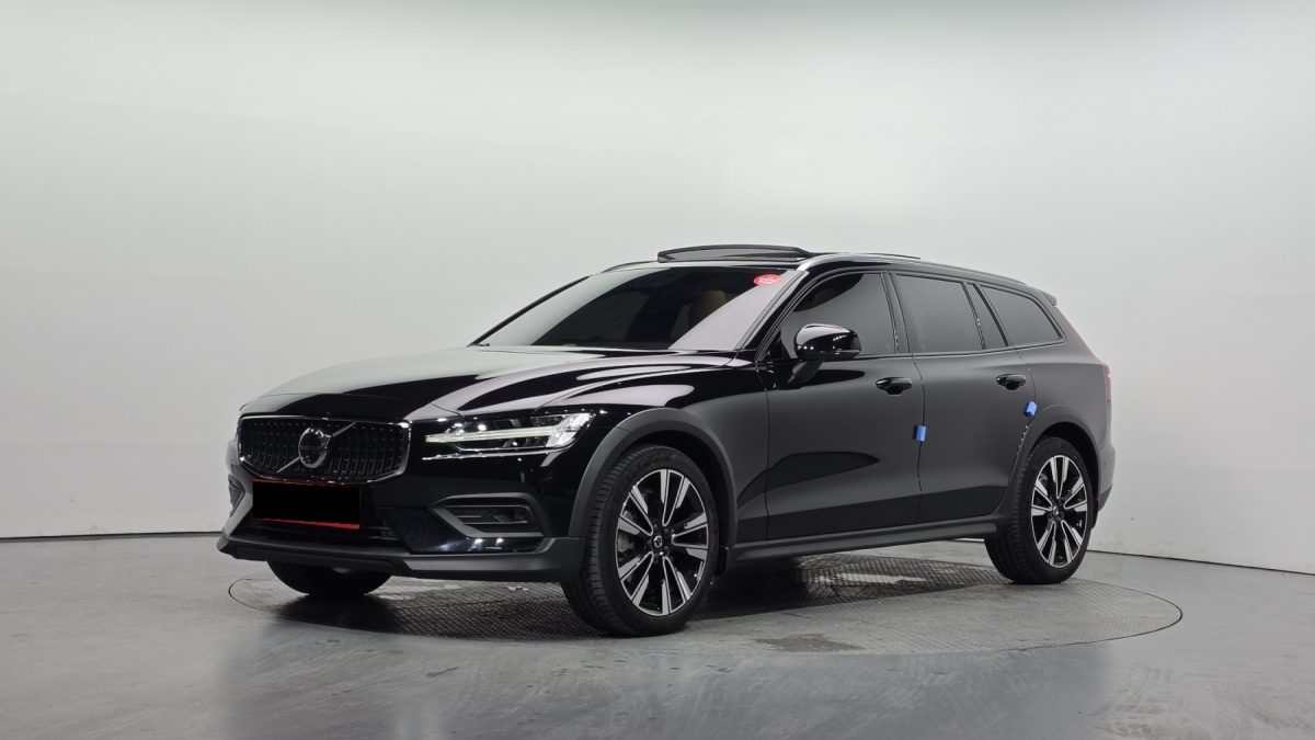 Volvo V60, 2024 — купить в Тольятти под ключ