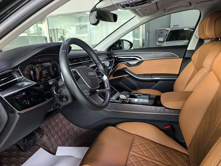 Audi A8, 2023 — фото 4 из 9