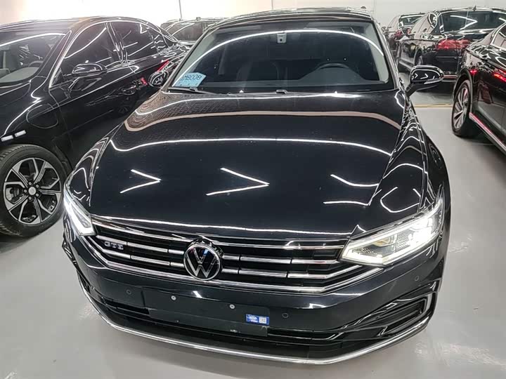 Volkswagen Magotan GTE Hybrid, 2024 — фото 3 из 9