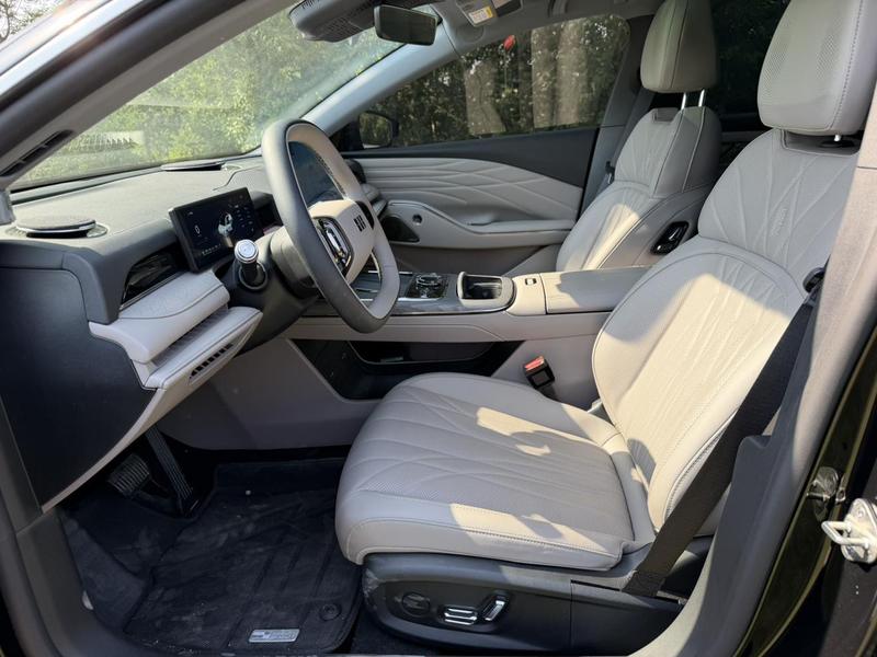 Geely Galaxy Starshine 8 EM-i, 2025 — фото 8 из 10
