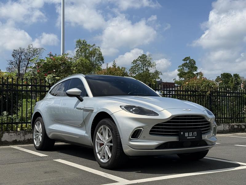 Aston Martin DBX, 2024 — фото 3 из 12