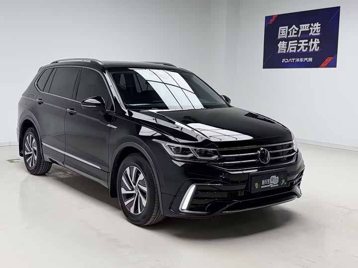 Volkswagen Tiguan L Hybrid, 2022 — фото 3 из 9