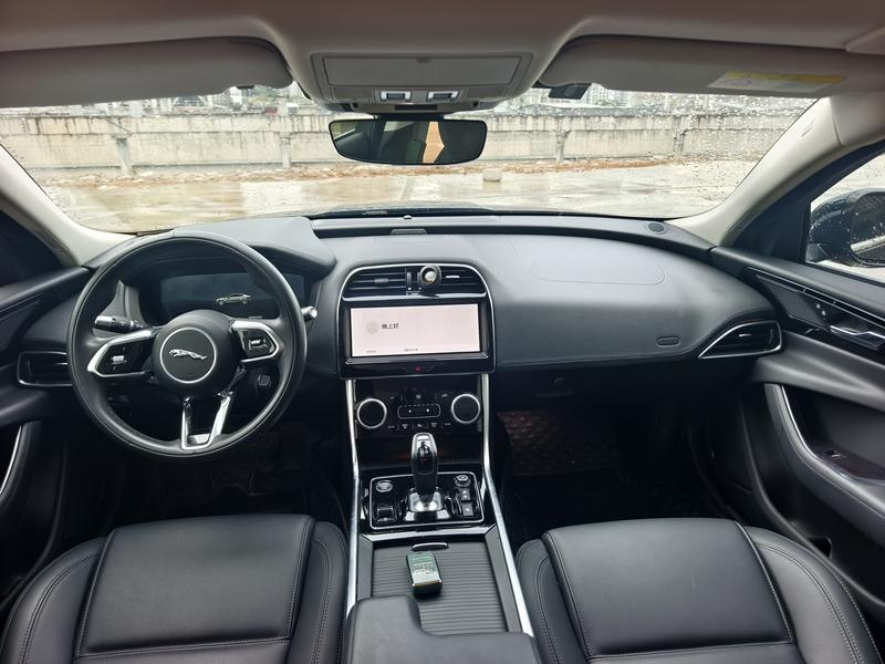 Jaguar XE L, 2022 — фото 7 из 11
