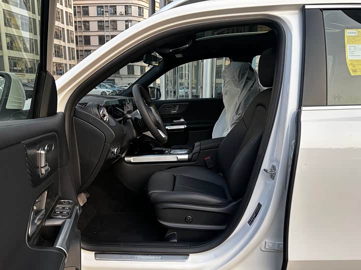 Mercedes-Benz GLB-Class, 2025 — фото 6 из 9