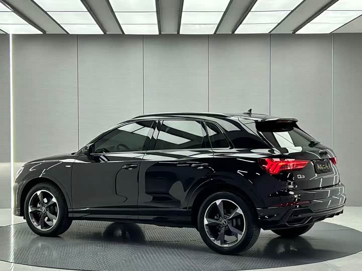 Audi Q3, 2022 — фото 3 из 9