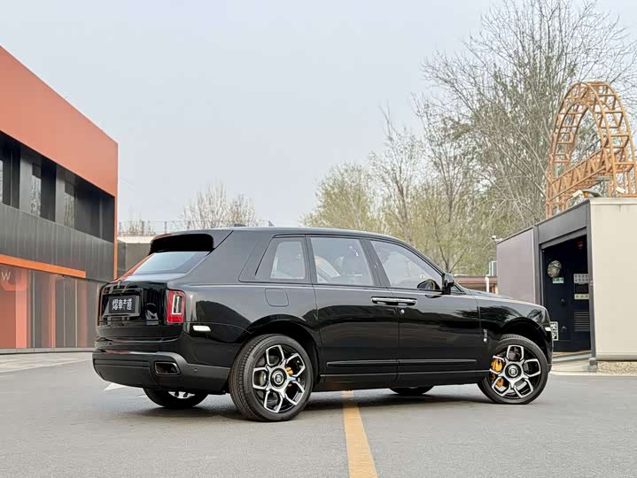 Rolls-Royce Cullinan, 2022 — фото 3 из 9