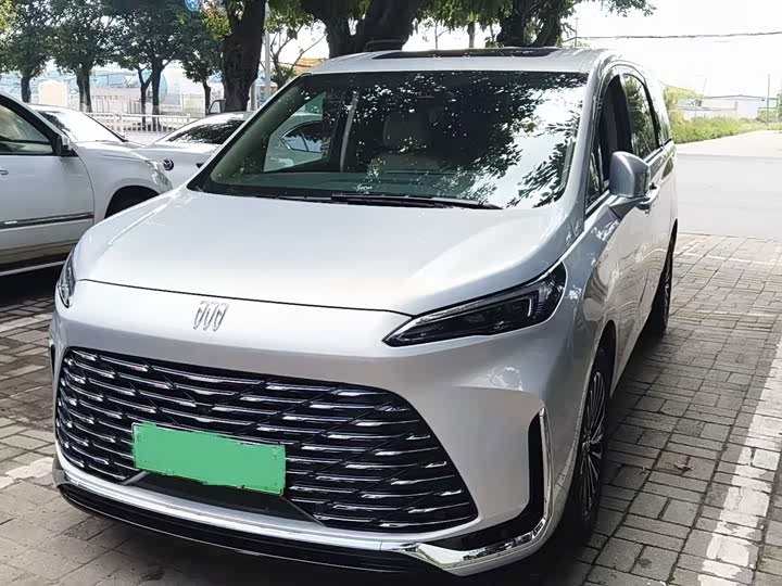 Buick GL8 Hybrid, 2025 — купить в Уфе под ключ