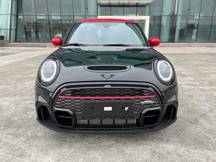 Mini Mini JCW, 2022 — фото 2 из 9