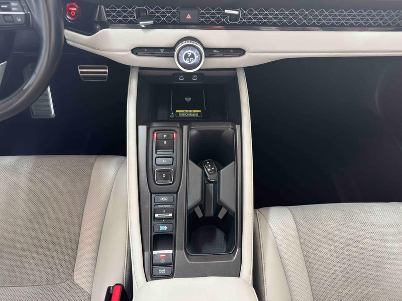 Honda Accord Hybrid, 2023 — фото 10 из 12