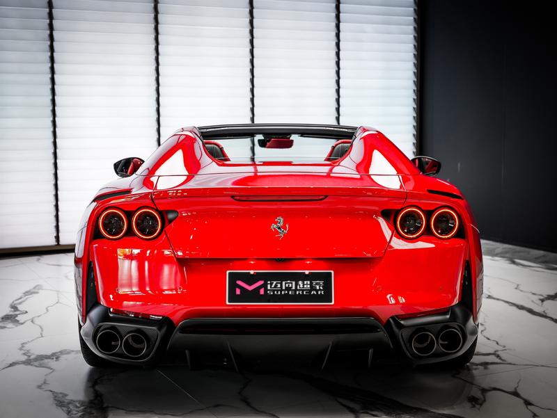 Ferrari 812, 2022 — фото 3 из 12