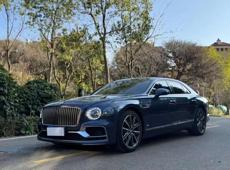 Bentley Flying Spur, 2022 — купить в Москве под ключ