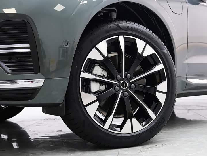 Volvo XC60 Hybrid, 2025 — фото 3 из 9