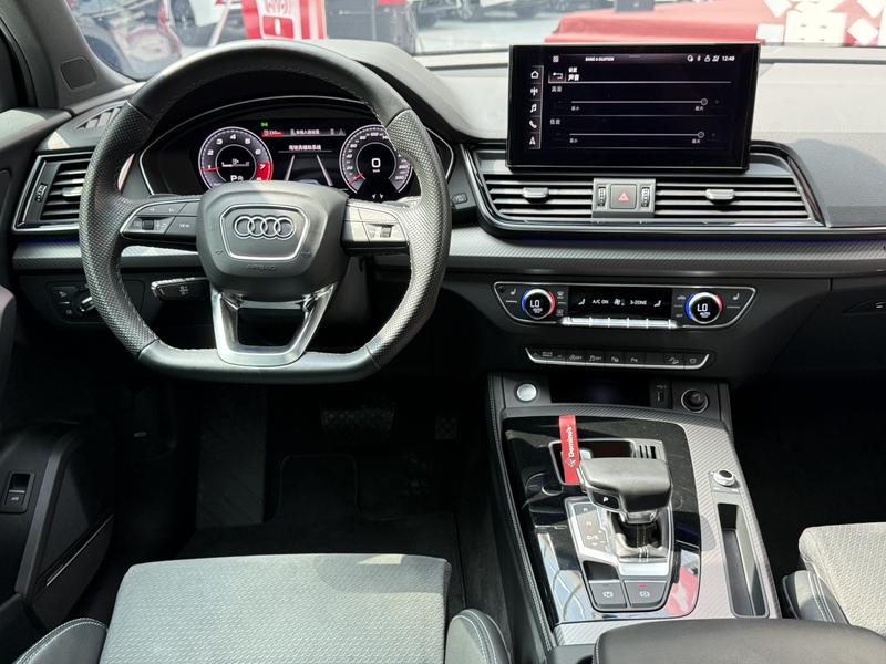 Audi Q5L Sportback, 2021 — фото 6 из 10