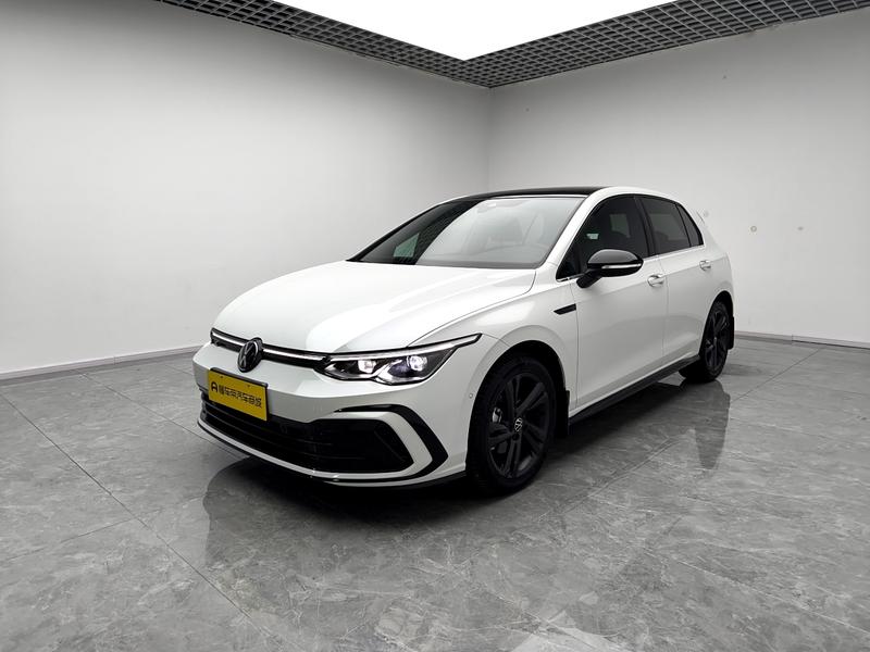 Volkswagen Golf, 2024 — купить в Ульяновске под ключ