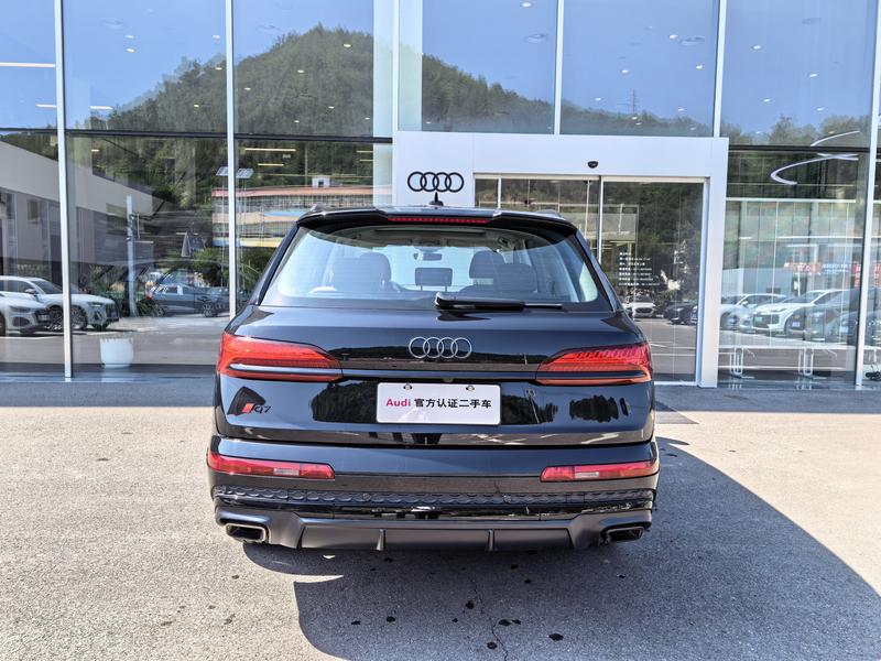 Audi Q7, 2024 — фото 3 из 12