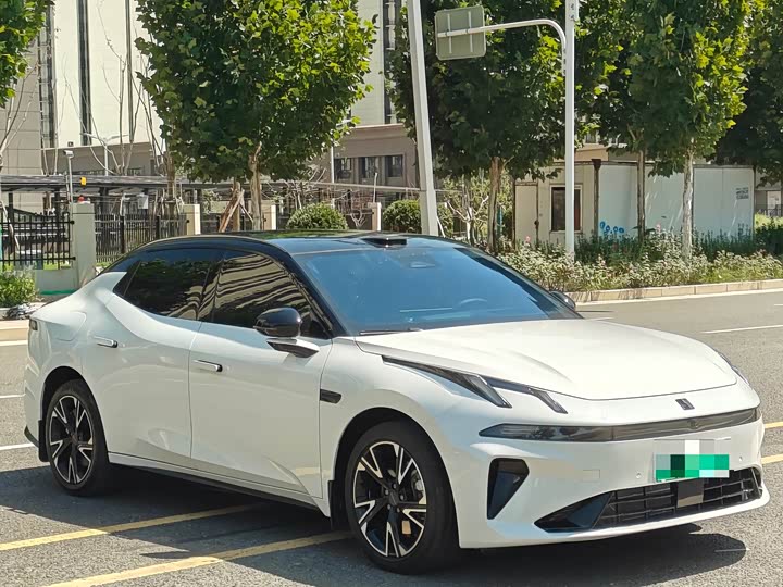 Lynk & Co 07 EM-P Hybrid, 2025 — фото 3 из 9