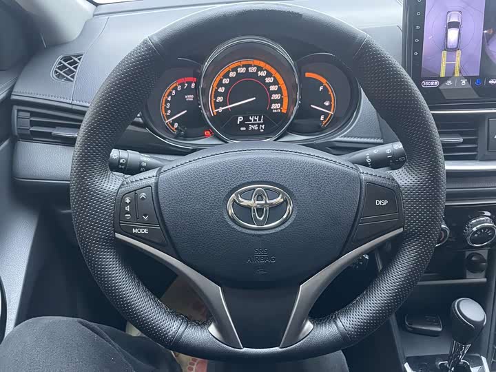 Toyota Yaris L Hatchback, 2023 — фото 9 из 9
