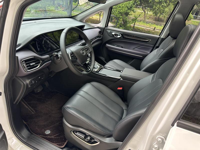 GAC Trumpchi M6, 2025 — фото 10 из 12