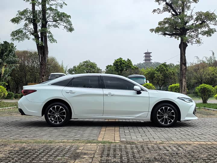 Toyota Avalon, 2023 — фото 4 из 9
