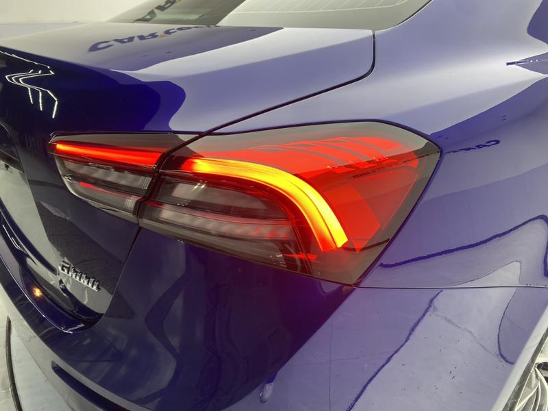 Maserati Ghibli, 2022 — фото 10 из 12