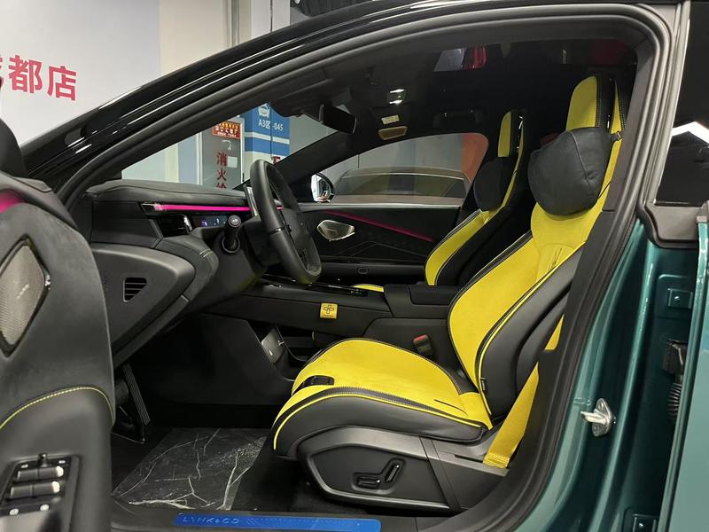 Lynk & Co 30 EM-P Hybrid, 2026 — фото 9 из 12