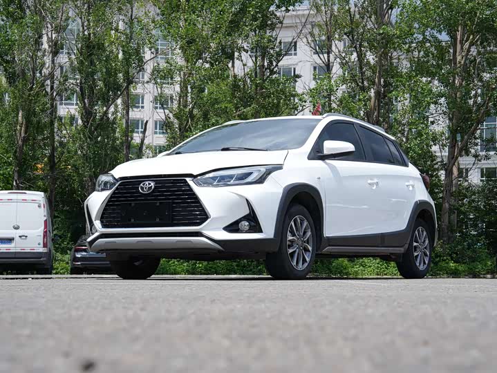 Toyota Yaris L Hatchback, 2022 — купить в Курске под ключ