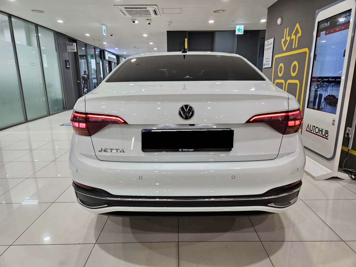 Volkswagen Jetta, 2023 — фото 4 из 12