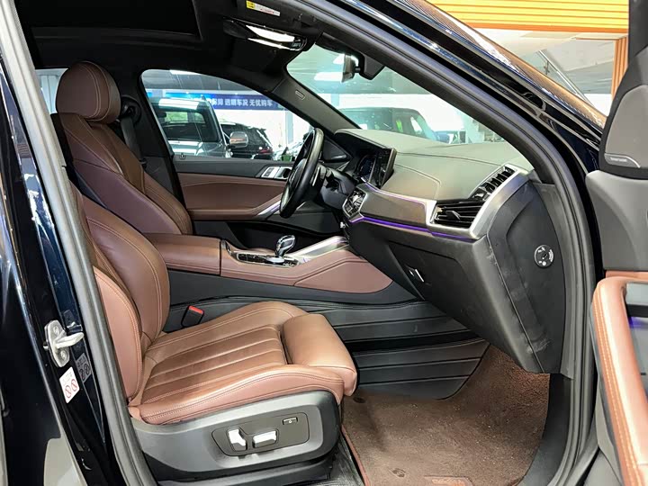 BMW X6, 2022 — фото 8 из 9