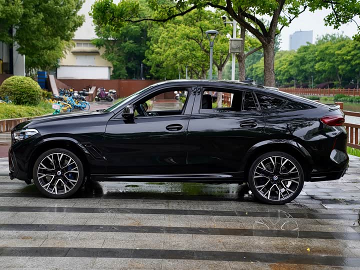 BMW X6 M, 2023 — фото 3 из 9