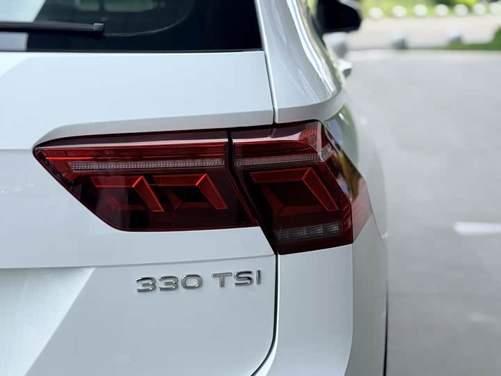 Volkswagen Tiguan L Pro, 2023 — фото 9 из 9