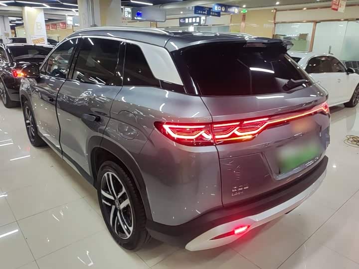 BYD Song L DM-i Hybrid, 2025 — фото 5 из 9