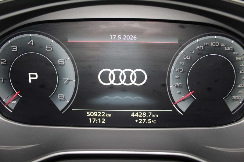 Audi Q5L Sportback, 2024 — фото 8 из 12