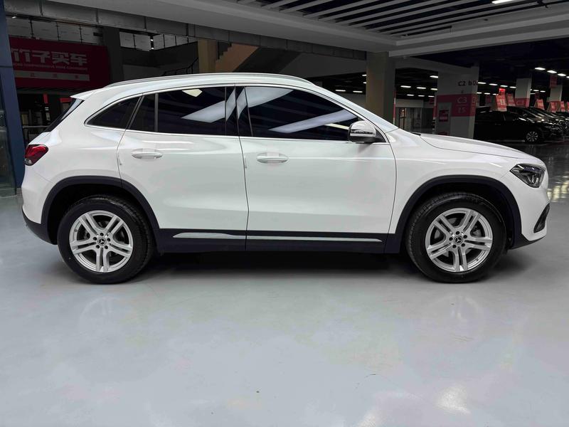 Mercedes-Benz GLA-Class, 2023 — фото 8 из 12
