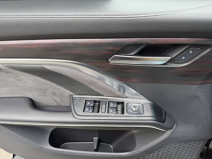 Haval H6, 2023 — фото 3 из 9