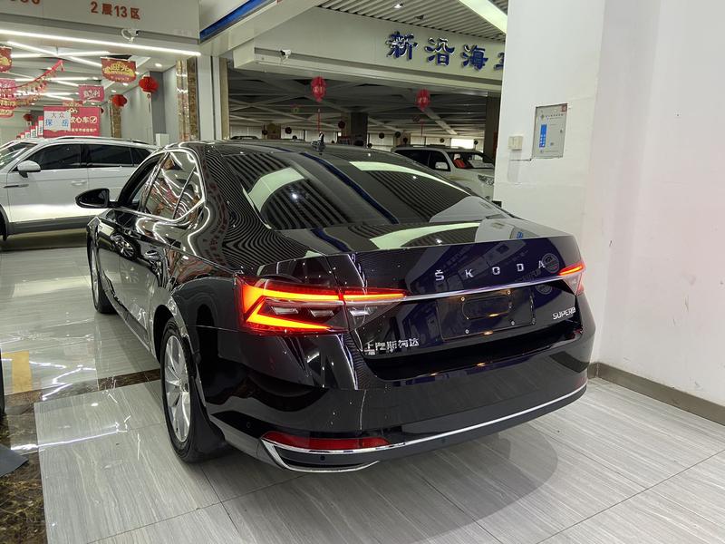 Skoda Superb, 2021 — фото 4 из 12