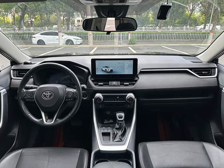 Toyota Wildlander, 2023 — фото 6 из 9