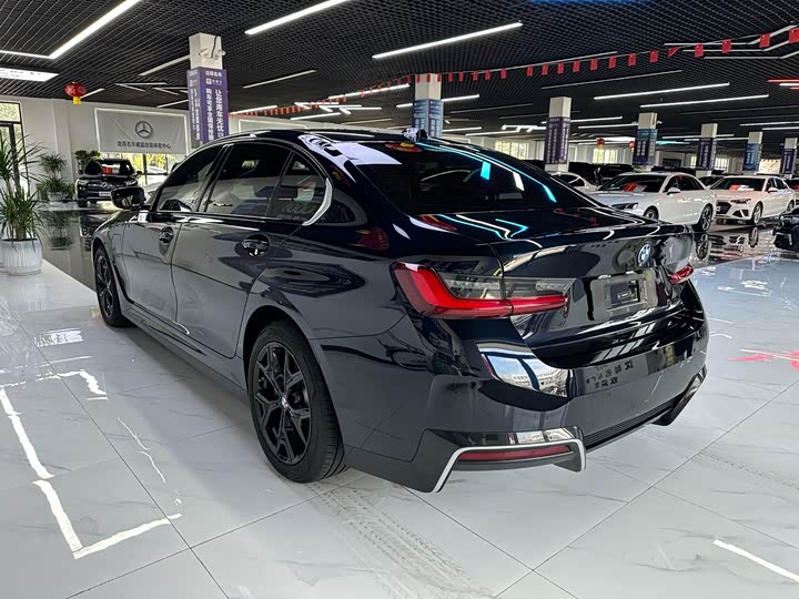 BMW i3, 2025 — фото 7 из 9
